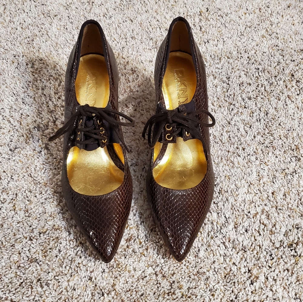NEW DKNY Gorgeous Heels - Picture 2 of 7